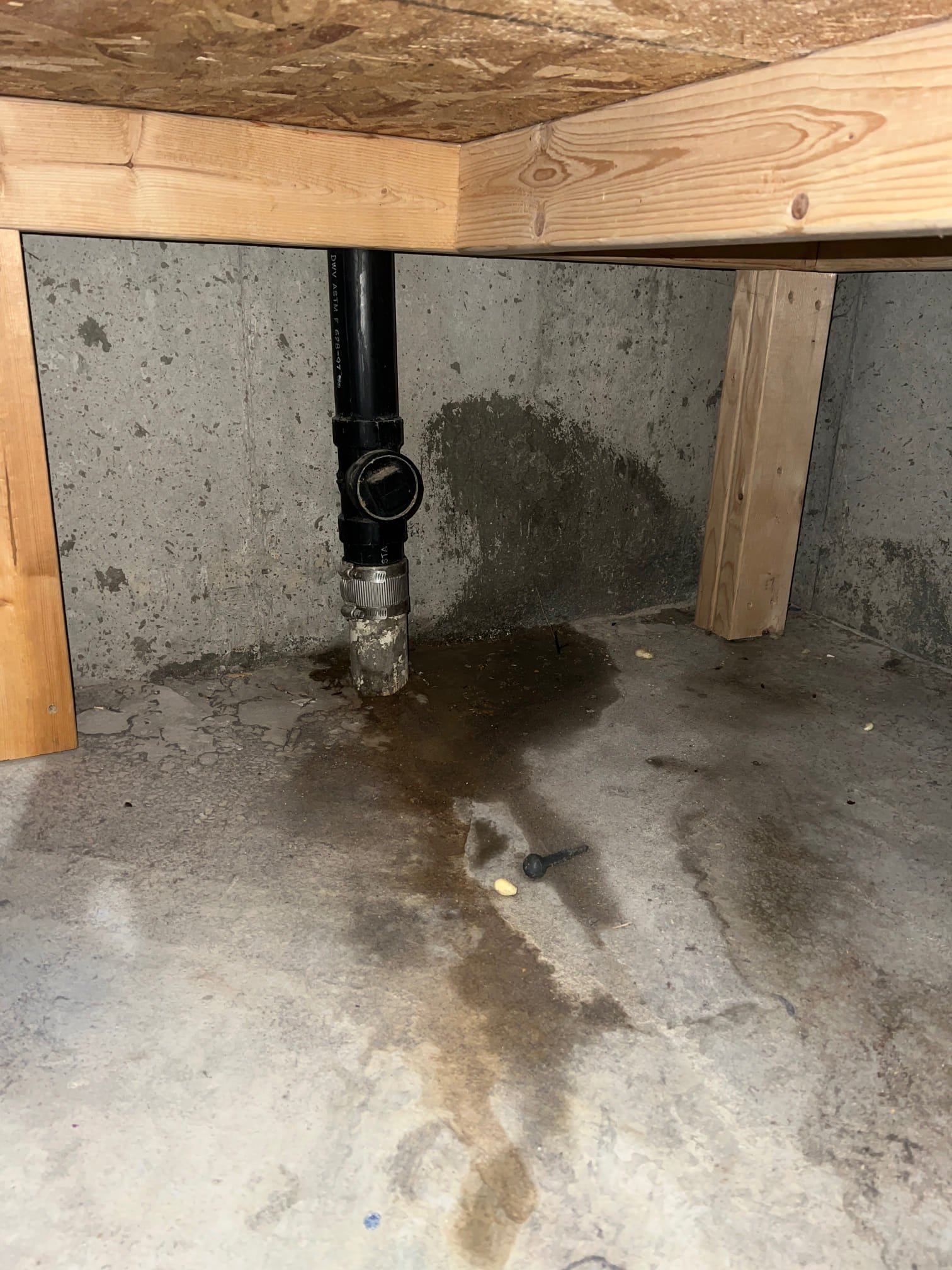 A multi-faceted problem: Potable water with a sulfurous, rotten egg smell, potentially originating from well water, requires a robust water filtration system. This contrasts with a home interior showing soot-covered walls and ceilings, damage likely requiring specialized cleaning techniques. The image suggests addressing both water quality issues and fire-related residue removal.