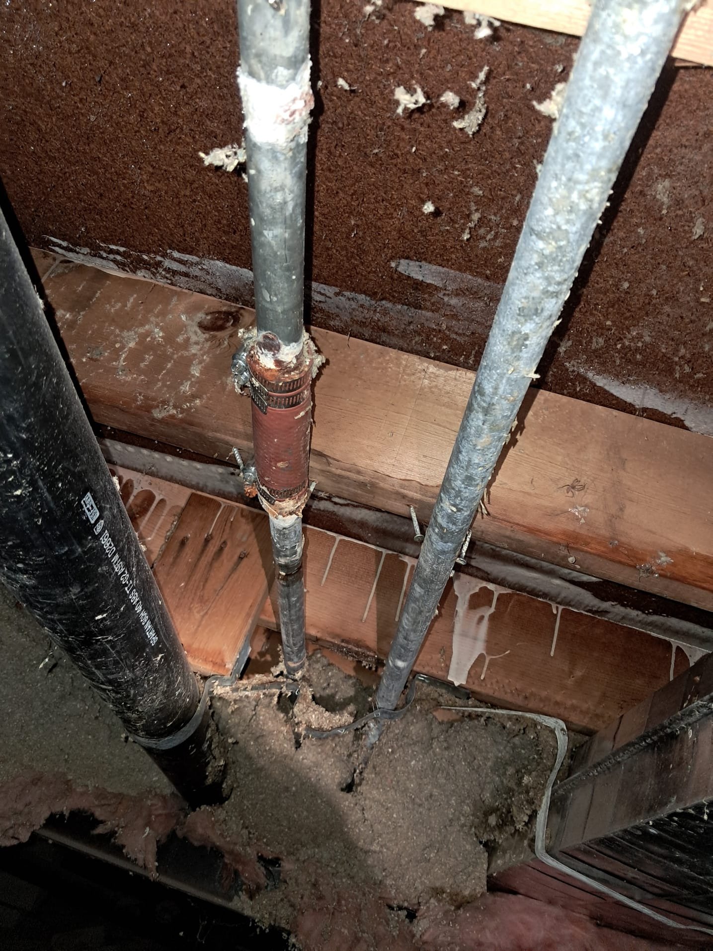 Basement air filter in a Heber City, Utah home, helping to maintain clean air after basement water damage repair. Pairing this with water sealant paint can prevent future issues. Consider local basement water damage repair services for optimal protection against Utah's unique climate.