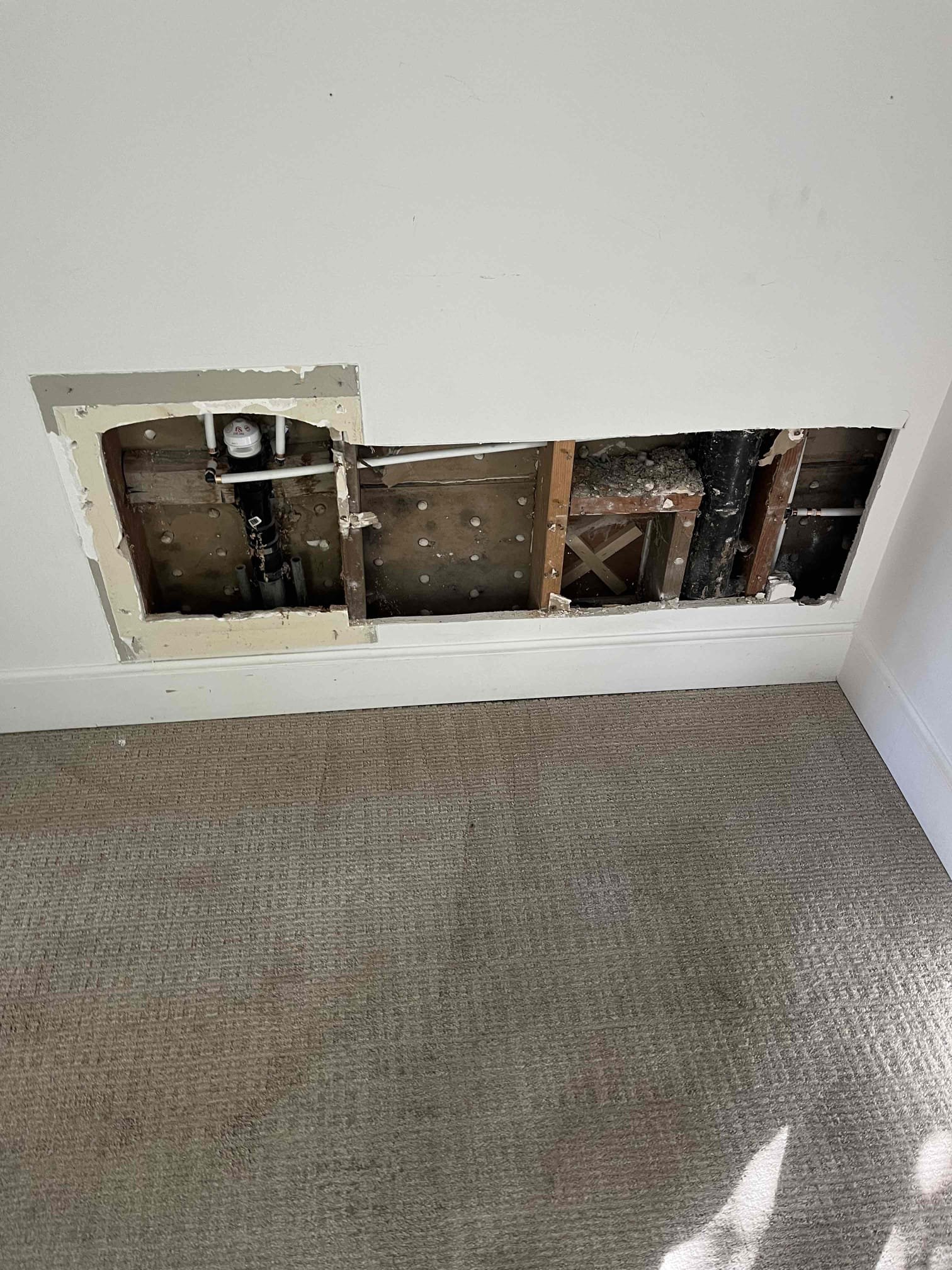 Emergency residential ceiling water damage recovery. Fast, same-day repair for ceiling water damage emergencies in homes. Get immediate help to prevent further damage and restore your ceiling quickly.