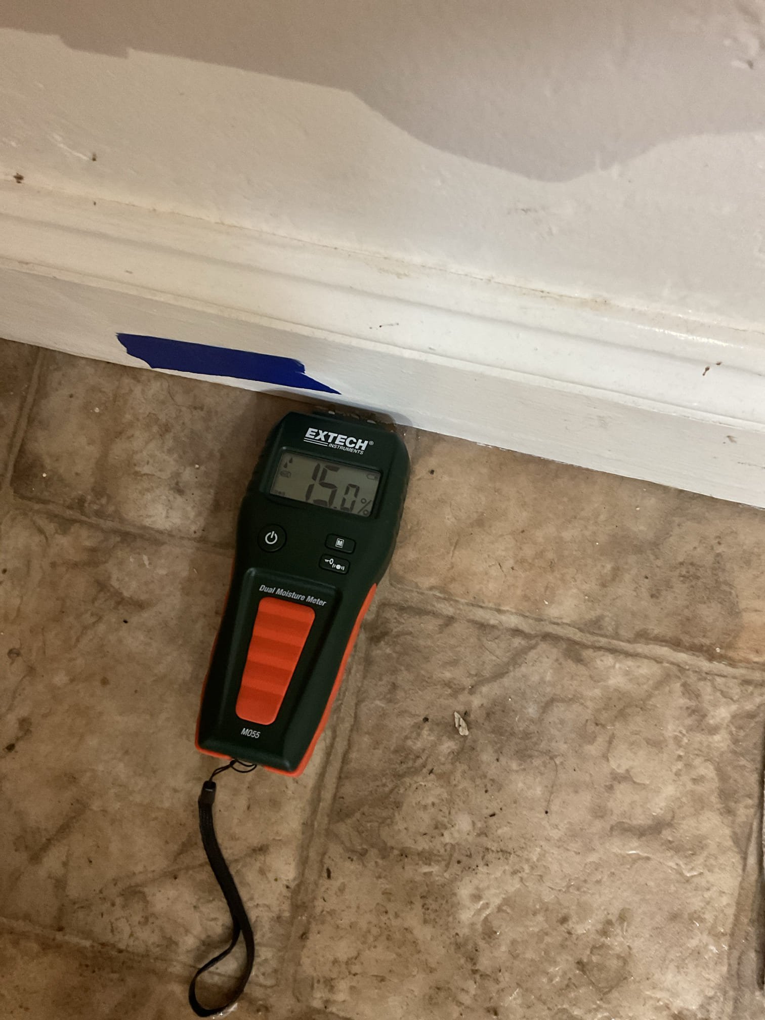 Image depicting immediate assistance for water remediation and water softener fitters. Focus on quick response and problem-solving for water damage and hard water issues.