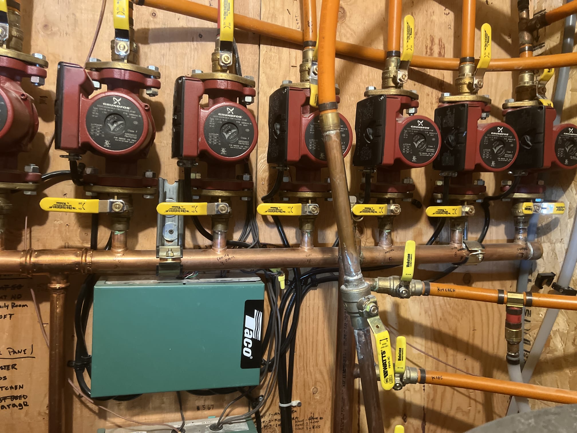 Energy-efficient heat pump, a smart solution for heating and AC replacement, offering cost-effective and eco-friendly heating replacement options.