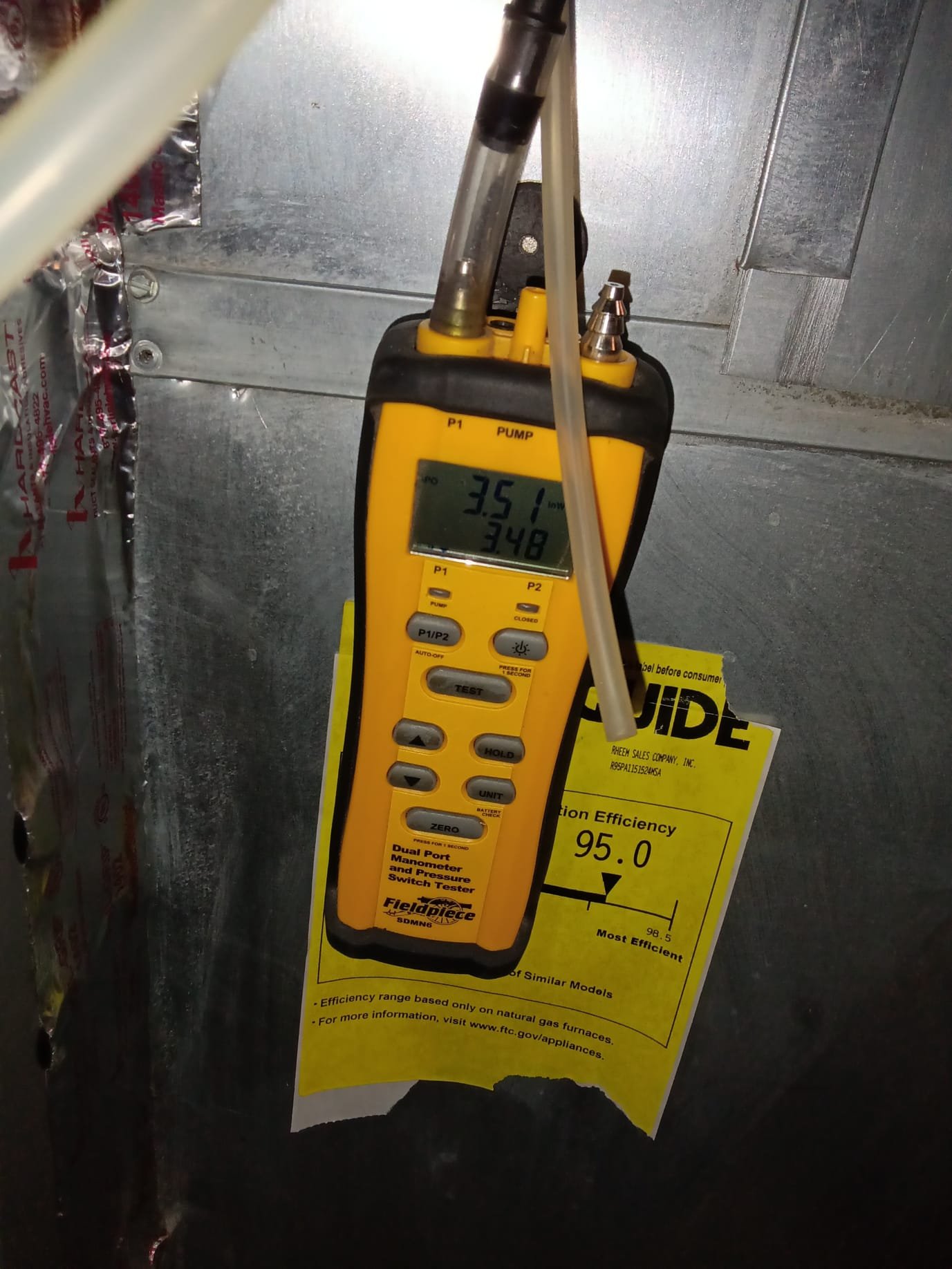 Bathroom mold inspection for residential homes, focusing on areas prone to moisture like jetted bathtubs. Ensuring licensed mold repair for a healthy and safe bathroom environment.