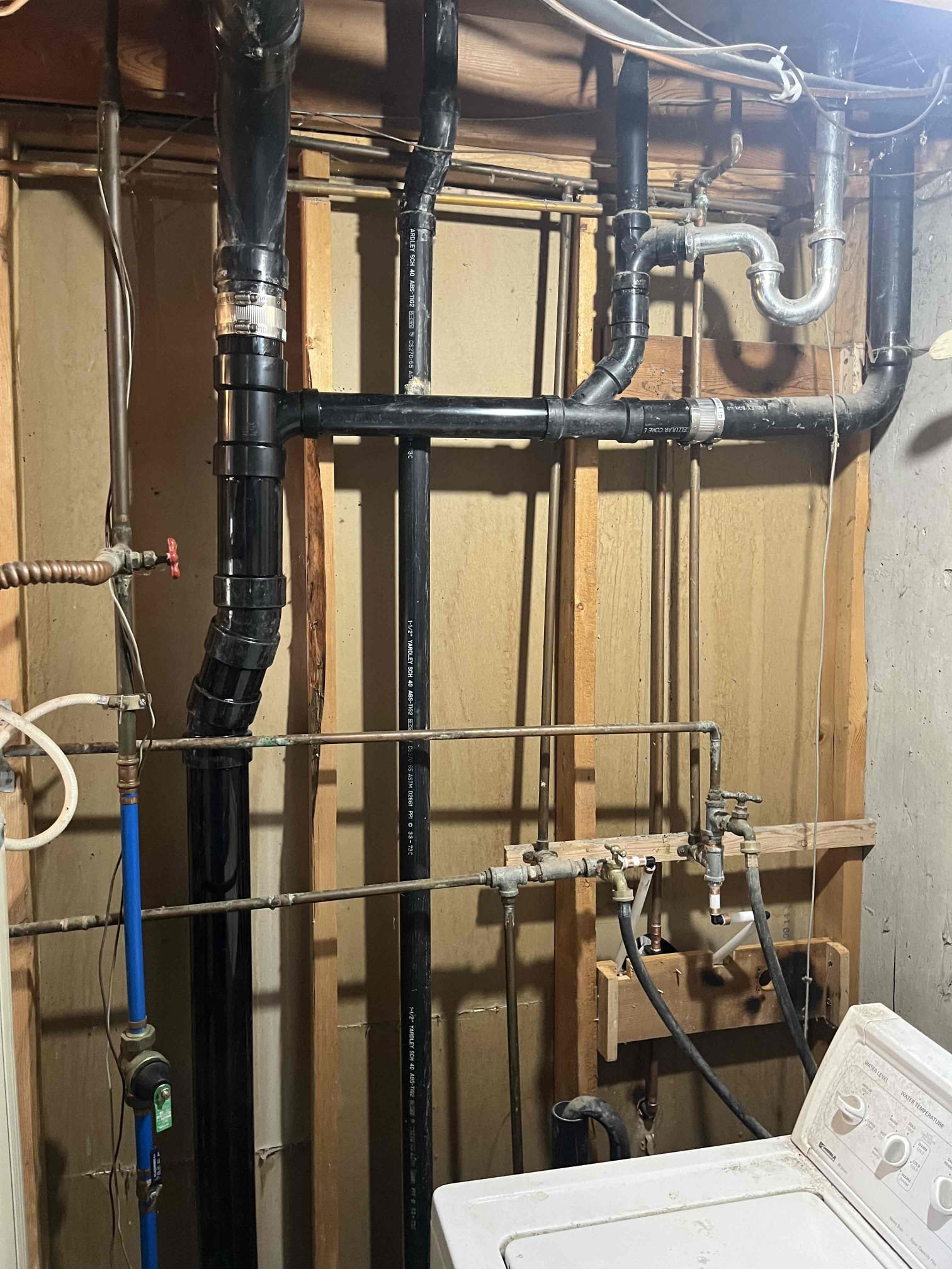 A visual representation symbolizing the urgent need for a plumber. It conveys the concepts of 'emergency plumber near me', 'plumbers near me', and the search for 'cheap plumbers near me' through imagery related to plumbing services and quick solutions.