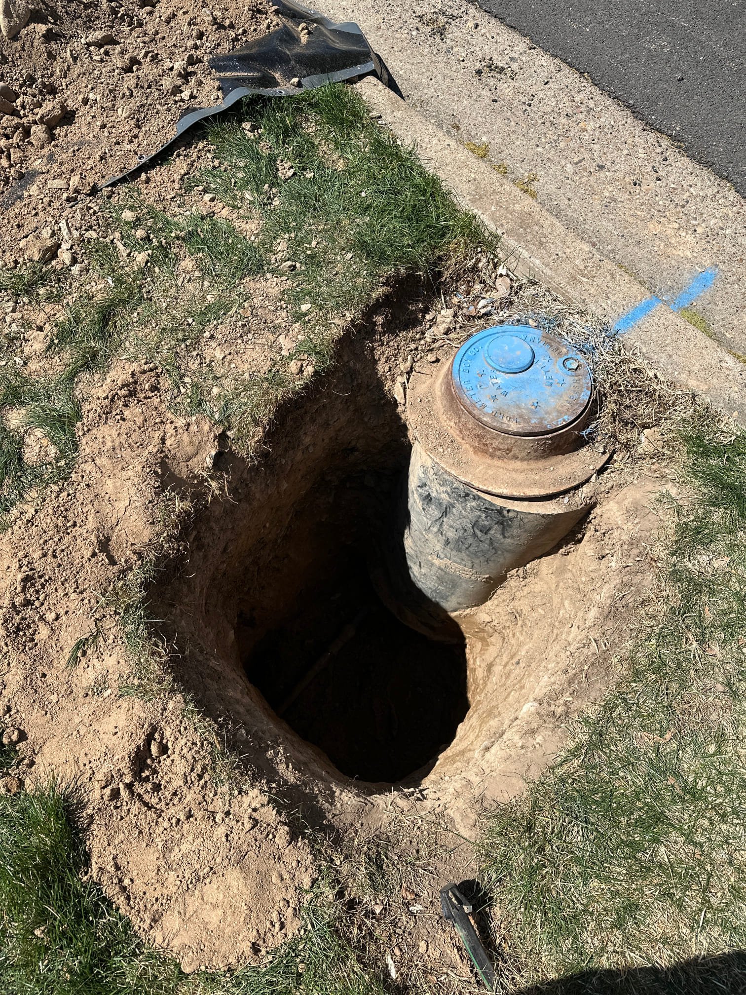 Tank electric hot water heater. A common electric water heater providing hot water. Call for electric water heater service.