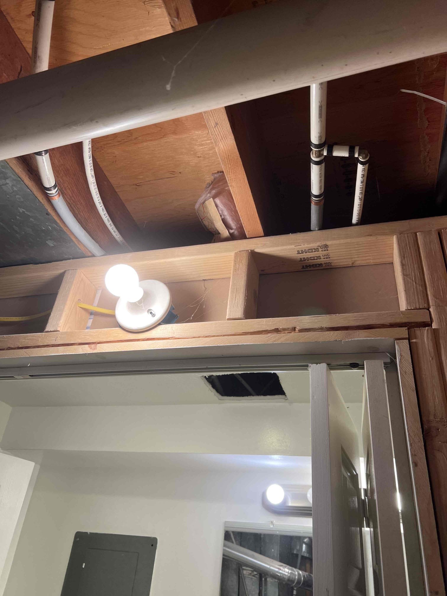 After-hours residential ceiling water damage cleaning near you. Addressing leaks and water damage, even those originating from dirty kitchen sinks. Prompt, local service.