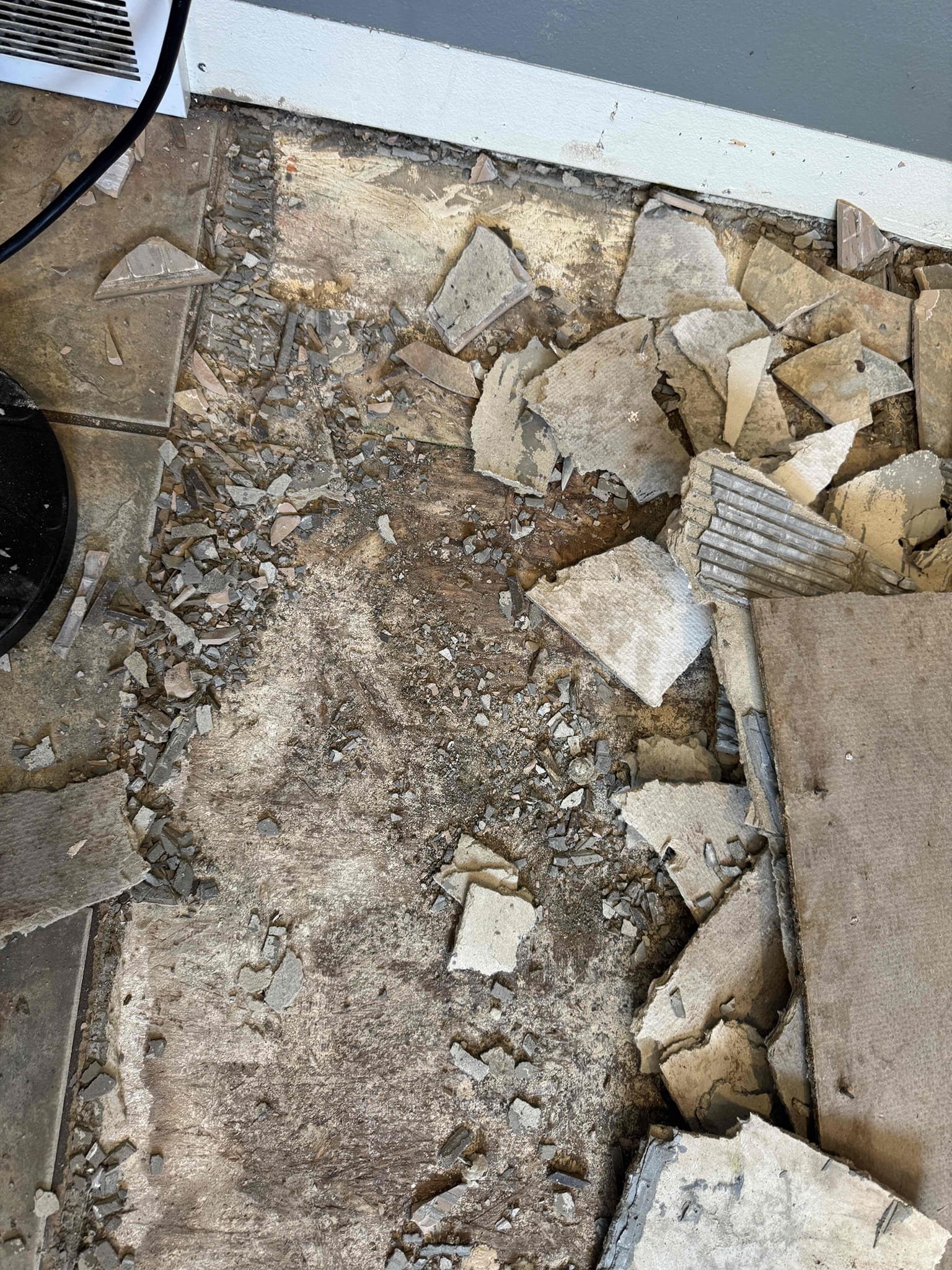 Image depicting licensed residential sewage backup restoration services. Vital for preventing property damage and health hazards, restoration often begins with residential sewage backup restoration diagnosis to identify the source and extent of the problem. Regular backflow testing helps prevent future backups; inquire about residential backflow testing cost to protect your home.