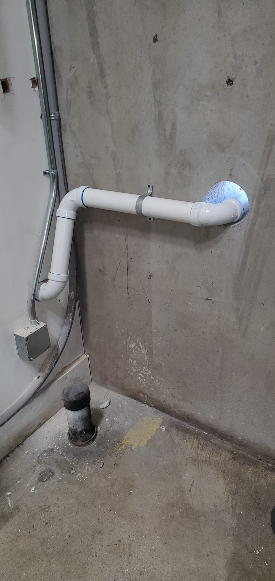 Efficient gas heating system providing reliable gas heat for homes. Includes hot water heaters gas, ensuring a constant supply of hot water and comfortable living.