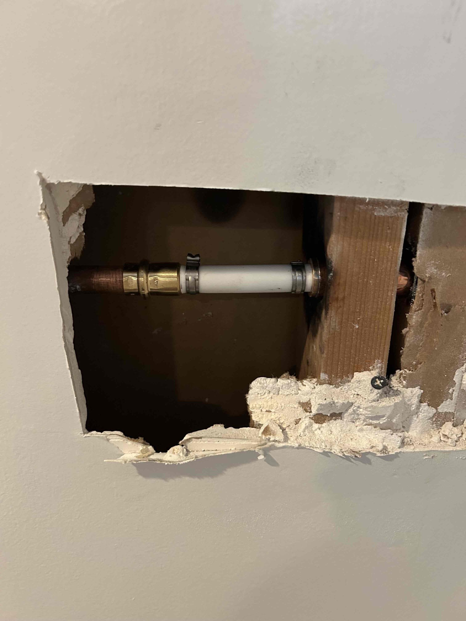 After-hours emergency commercial ceiling water damage remediation. Addressing urgent water damage to commercial ceilings, preventing further structural issues and business interruption. Professional service ensuring swift and effective restoration.