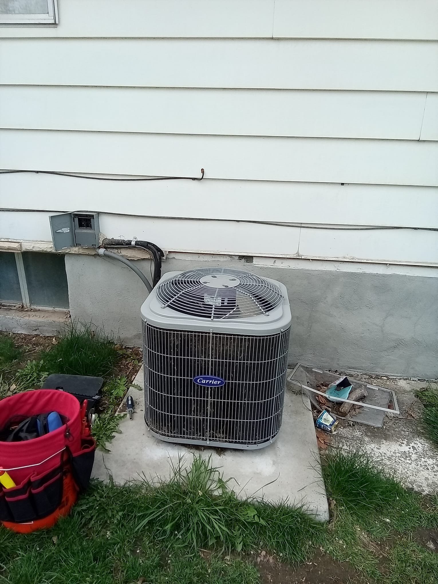 Split AC unit efficiently cooling a commercial space, highlighting the importance of regular AC tune-ups and maintenance, especially when considering alternatives like gas-powered AC systems for optimal performance and longevity.