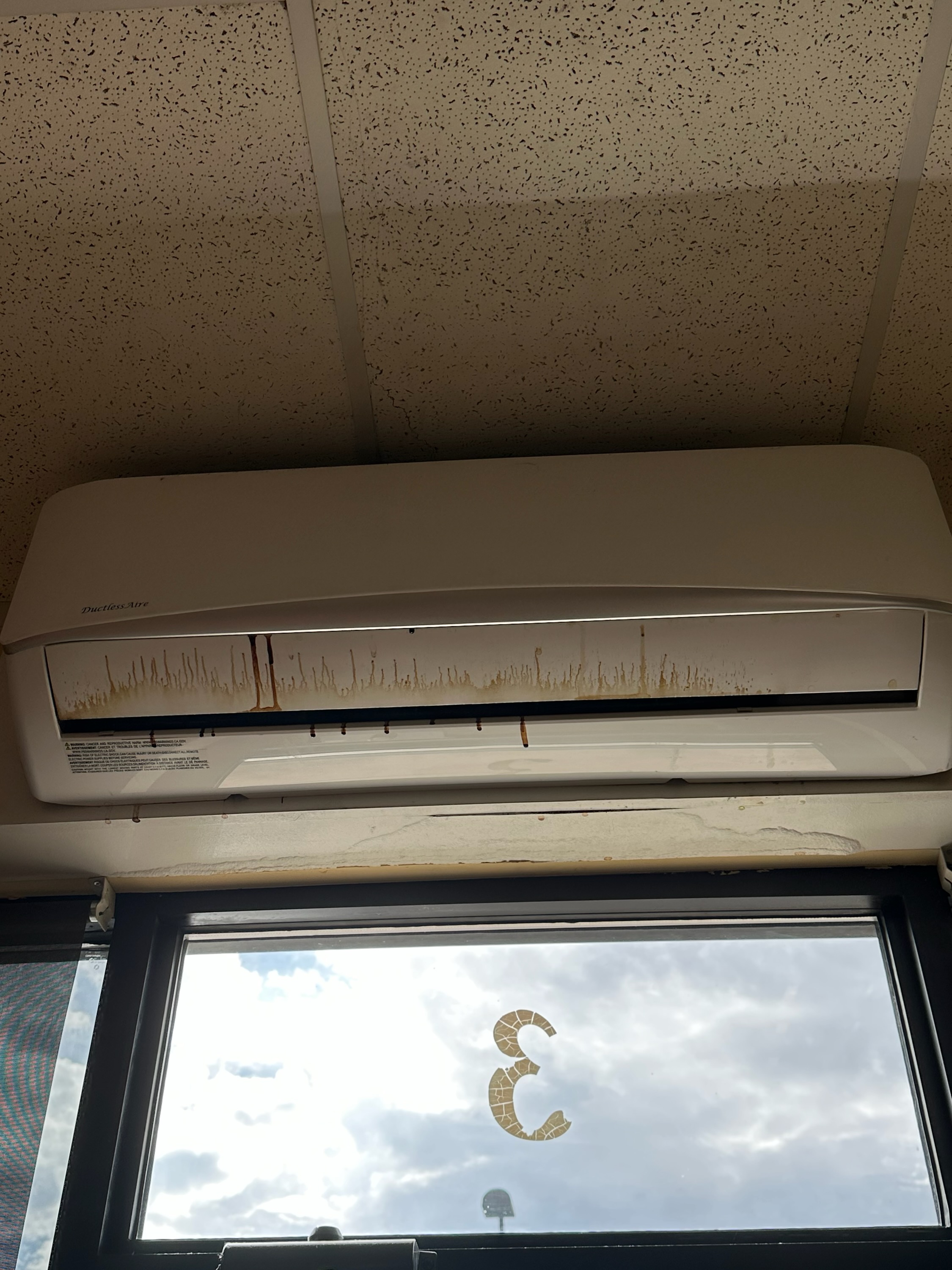 Residential smoke repair inspection underway, ensuring fire safety. Considering affordable solutions and possibly utilizing a spicket repair kit for related plumbing issues to maintain a safe home environment.