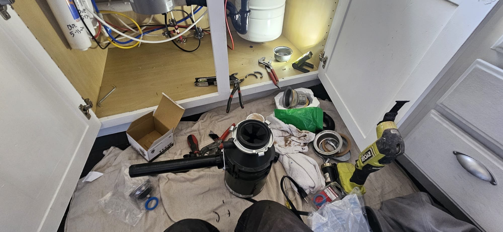 Mold remediation in a basement, potentially noisy, may qualify for government tax credits. Homeowners troubleshooting mold issues should research available credits and proper remediation techniques for a healthy and financially sound recovery.