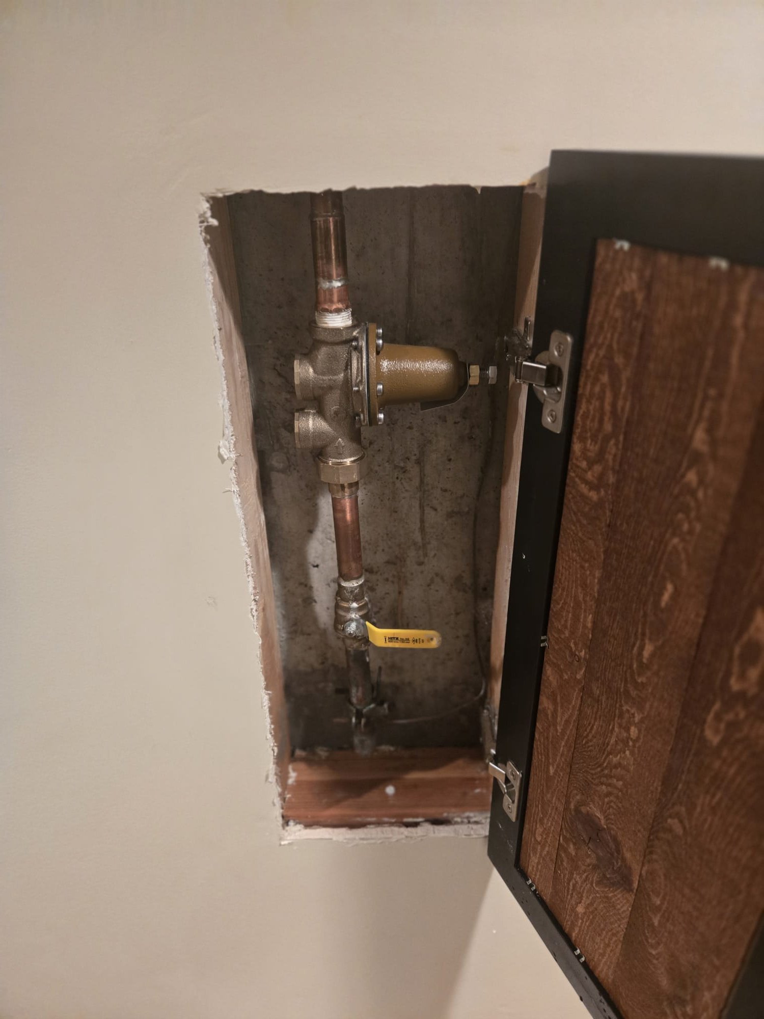 Image depicting waterproofing of a basement foundation to prevent water damage, a key step in basement water damage restoration. Regular basement water damage restoration inspections can identify vulnerabilities like this before they lead to costly repairs.