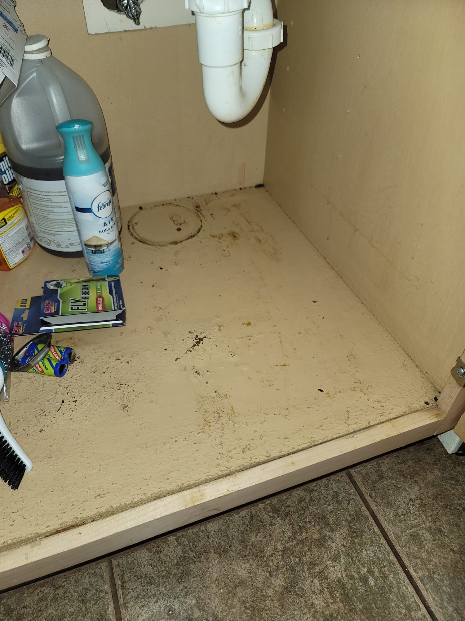 Close-up image illustrating smoke remediation diagnosis, a crucial step in smoke remediation services. Technicians assess smoke damage to determine the best course of action for effective smoke remediation.