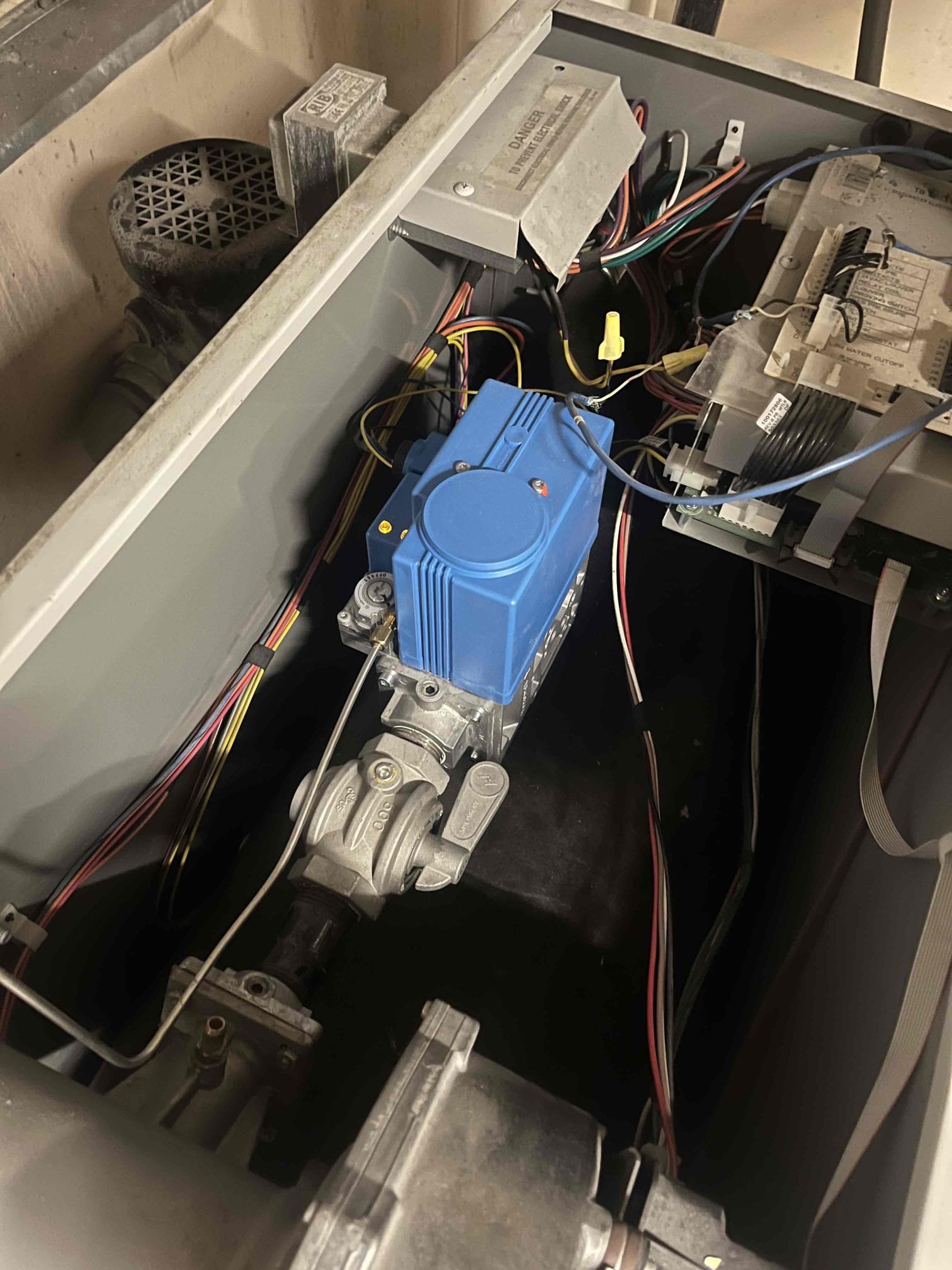 Image depicting residential fire remediation, highlighting the importance of prompt diagnosis and 24-hour service for effective restoration after fire damage. Search 'residential fire remediation near me' for immediate assistance.