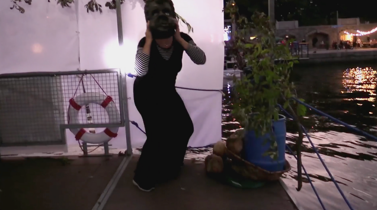 " Hunger Stones" performance by artist Barbara Benish in Prague 