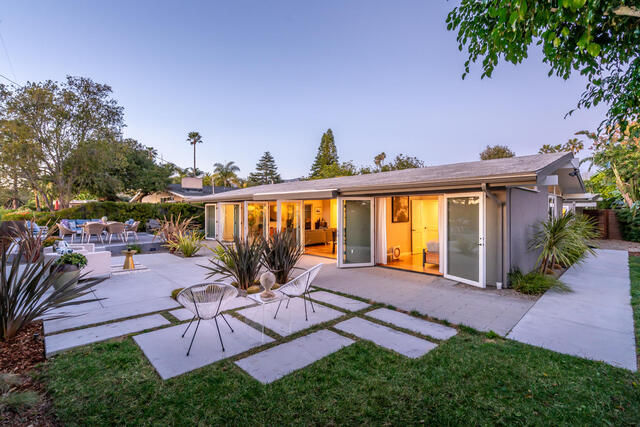 Backyard at Contemporary home