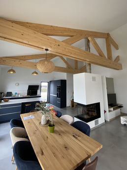 Charpente apparente en bois massif