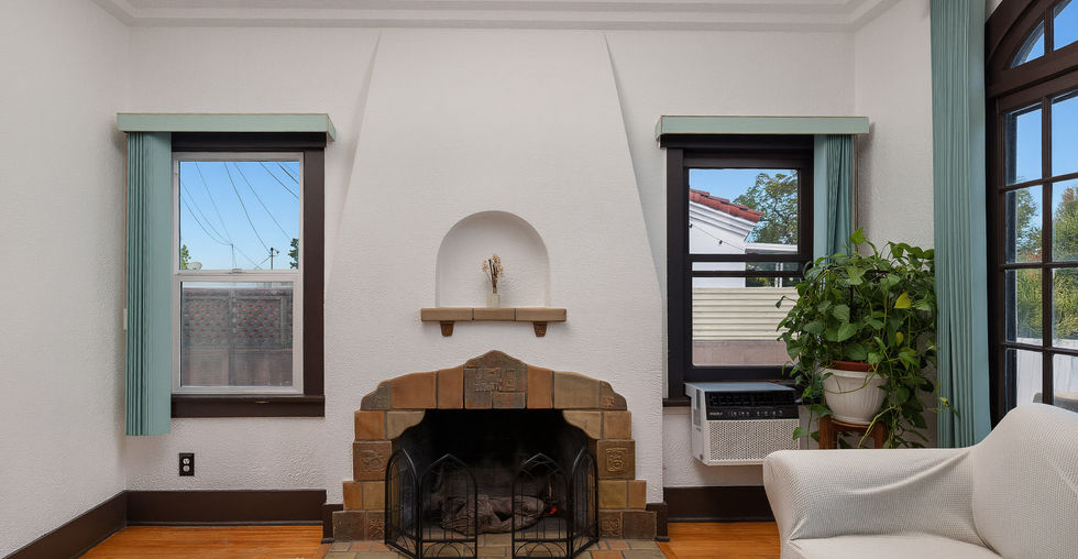 Los Angeles Real Estate with ADU/JADU potential Home for Sale