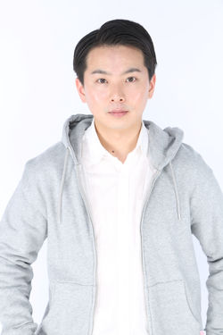 俳優　矢部智之