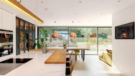 Box House kitchen dining