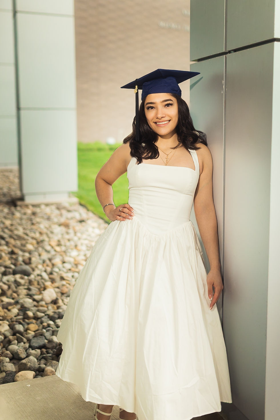 New Jersey graduation photoshoot featuring Briana on the campus of Kean University