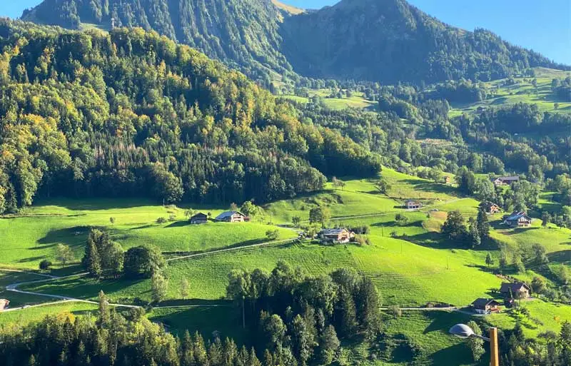 Manigod-view-over-Aravis-mountains.webp