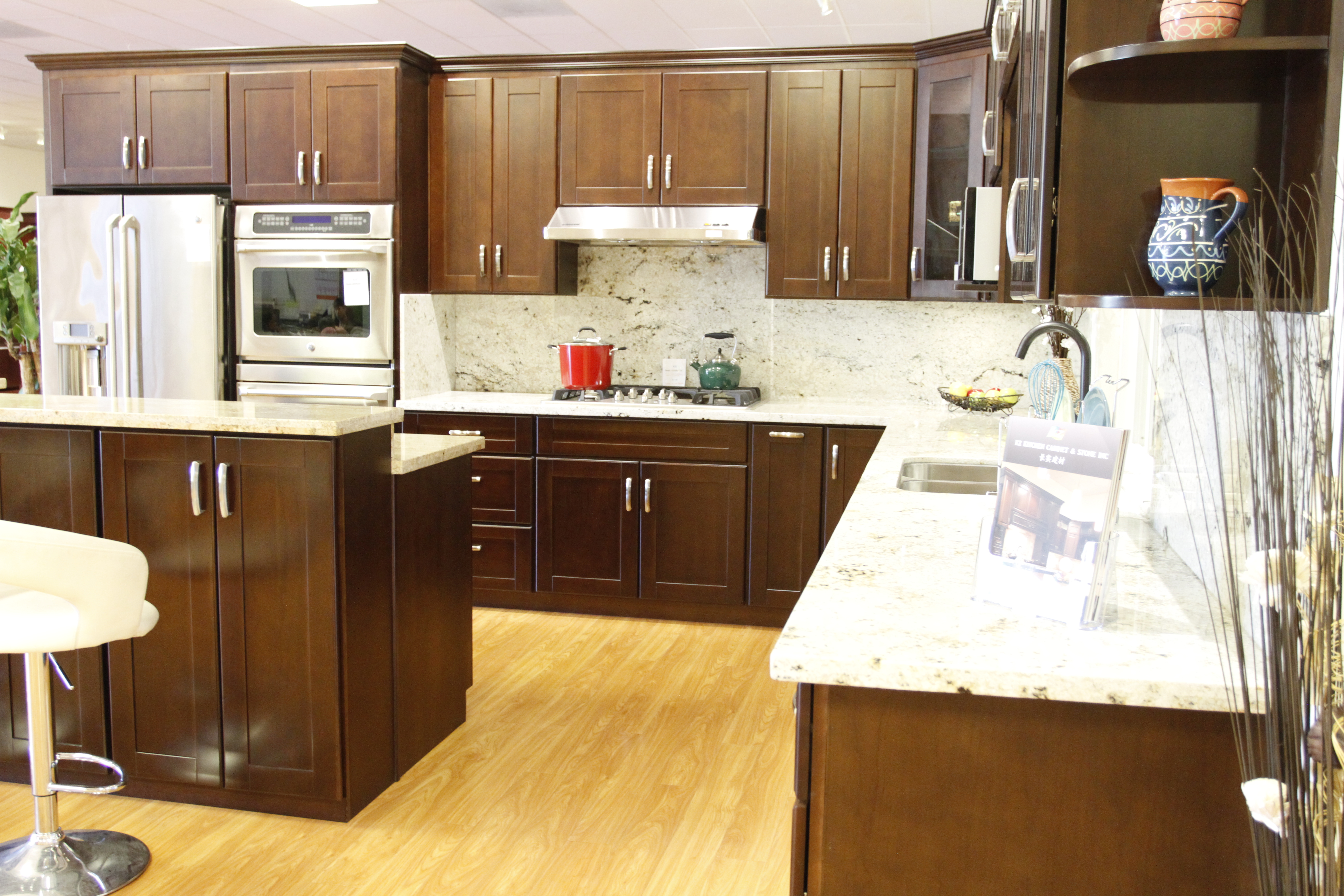 Walnut Shaker Cabinet Hayward San Jose Kz Kitchen Cabinets Stone