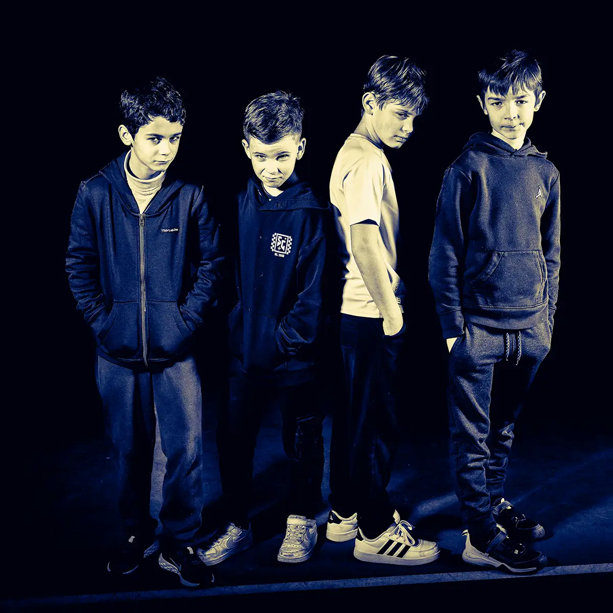 GROUPE 4 GARCONS