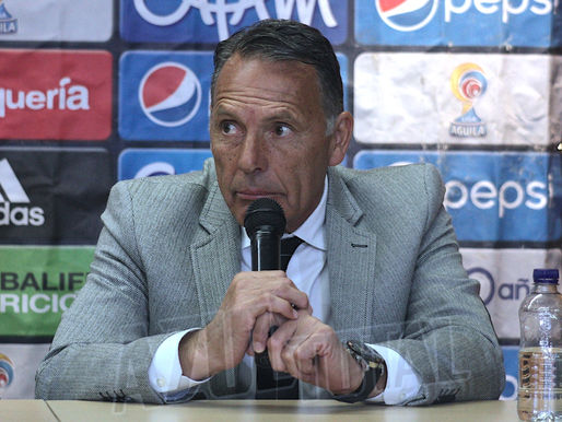 “Confío mucho en el plantel que tengo, lo más importante es mantener la base”: Miguel Ángel Russo