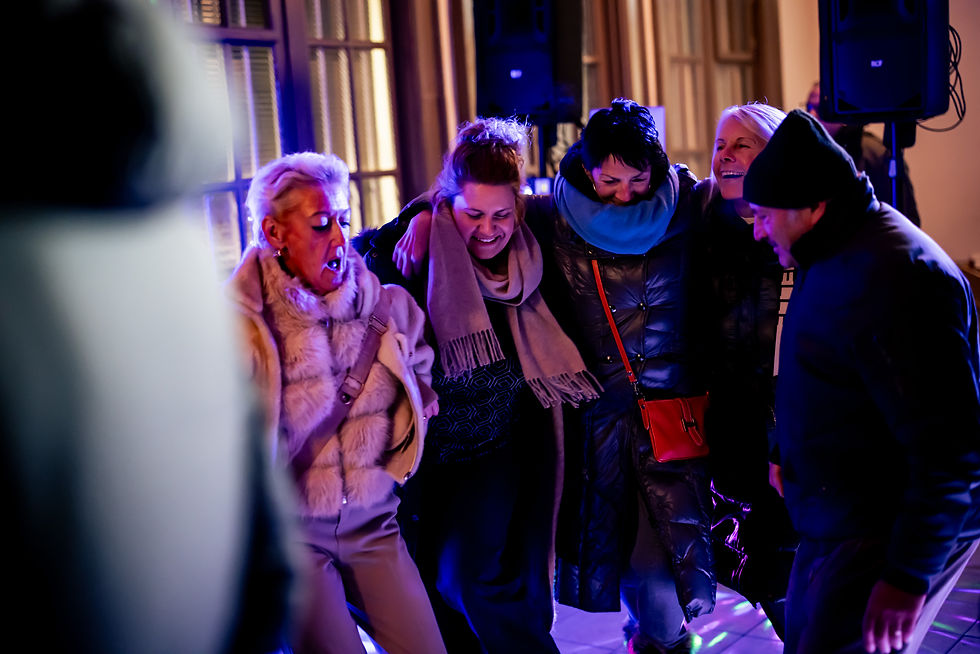 Motto Party Starnberg trifft entspannte Weinabende in der VinoLoggia