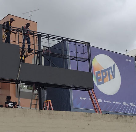 FABRICAÇÃO E INSTALAÇÃO DE ESTRUTURA METALICA PARA PAINEL DE LED EM VARGINHA