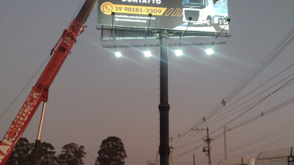 Como é Feita a Fabricação de um Outdoor? Conheça Todo o Processo