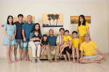 Large family portraits in Kuala Lumpur