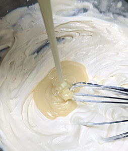 Condensed Milk Pouring_edited.jpg