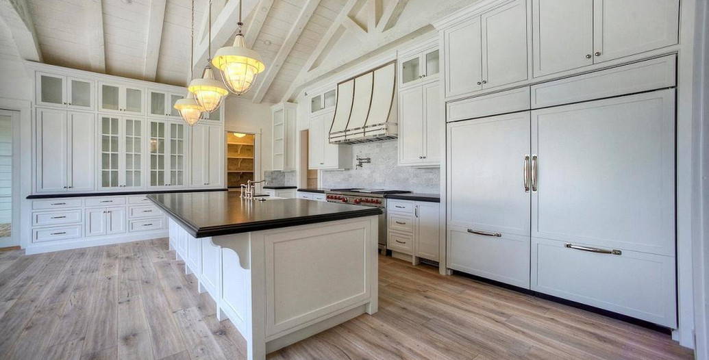 Kitchens Stole Construction