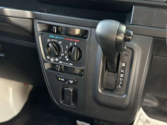 ダイハツ ハイゼットカーゴ 660 デラックス SAIII ハイルーフ