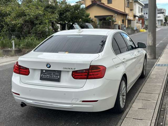 BMW 3シリーズ 320d ラグジュアリー