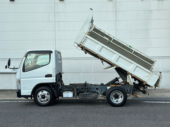三菱 ふそう キャンター 3トン　ダンプ　新明5速　ミッション 3ペタル