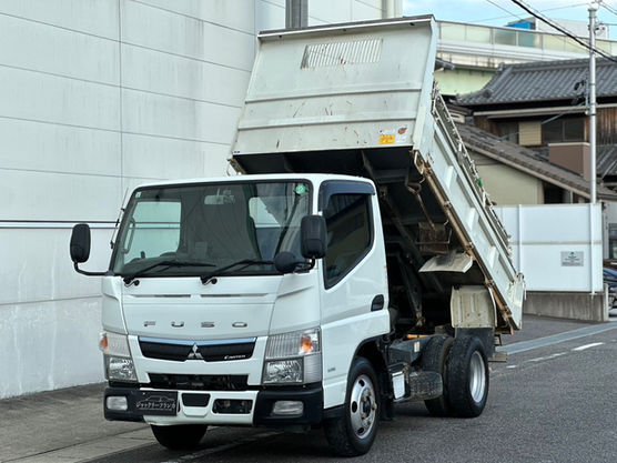 三菱 ふそう キャンター 3トン　ダンプ　新明5速　ミッション 3ペタル