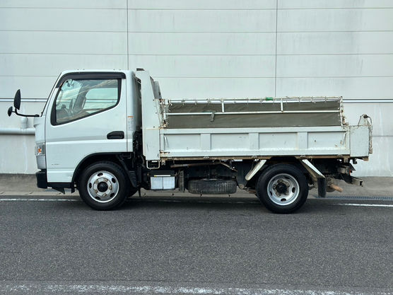 三菱 ふそう キャンター 3トン　ダンプ　新明5速　ミッション 3ペタル