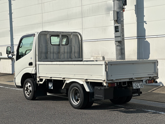 トヨタ　トヨエース トラック  ヒラボディ　1.5トン　5速