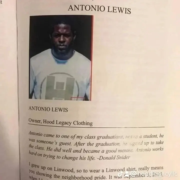 תמונה ממוזערת: Through An Entrepreneurs (book)