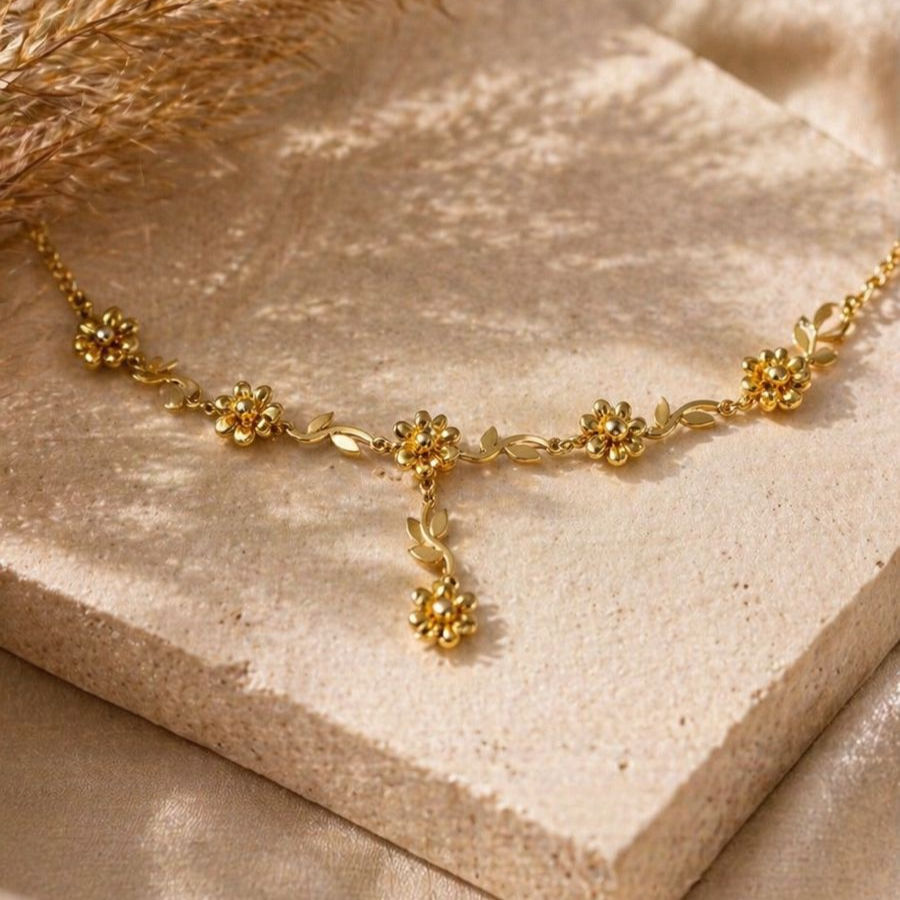 Flower vein necklace