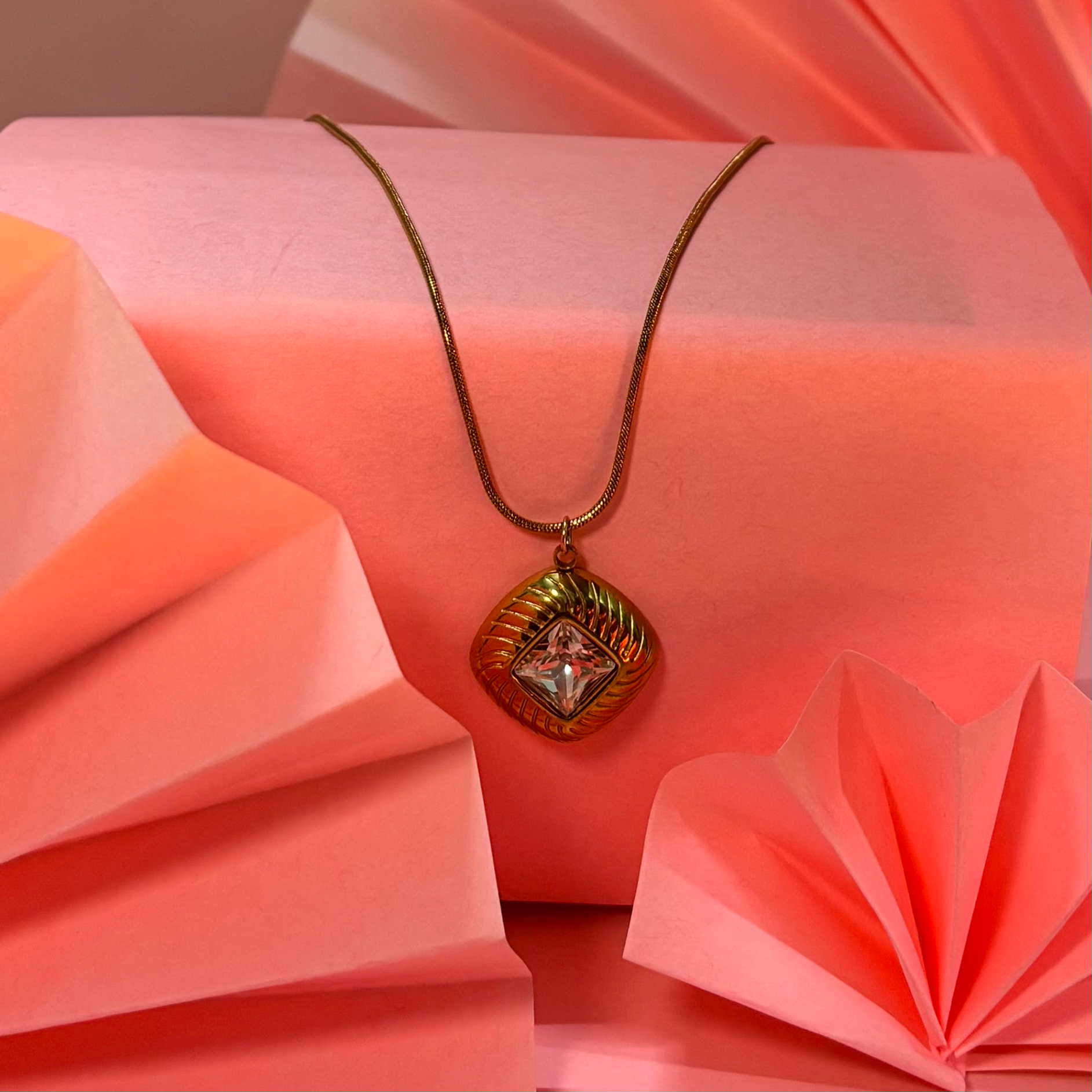 Noor square necklace 