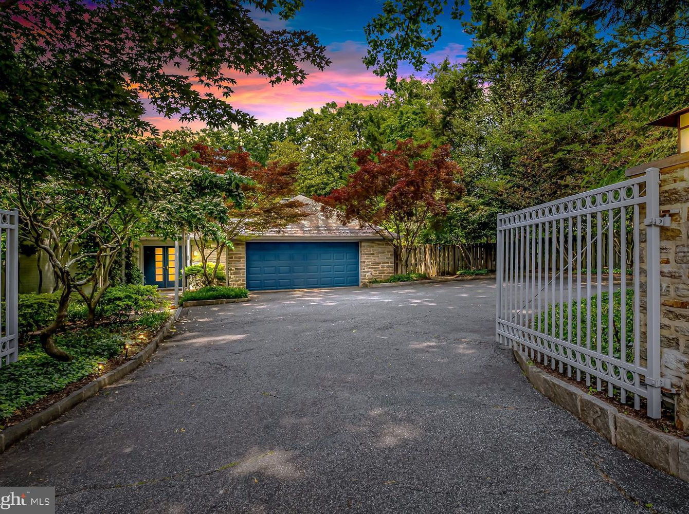 6 Meadow Rd Baltimore, MD 21212