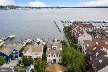 1 Severn Ct