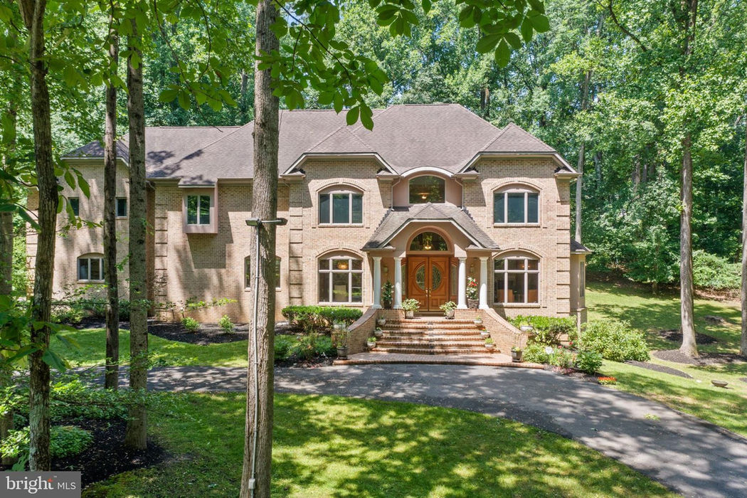 3704 Red Oak Ln Ellicott City, MD 21042