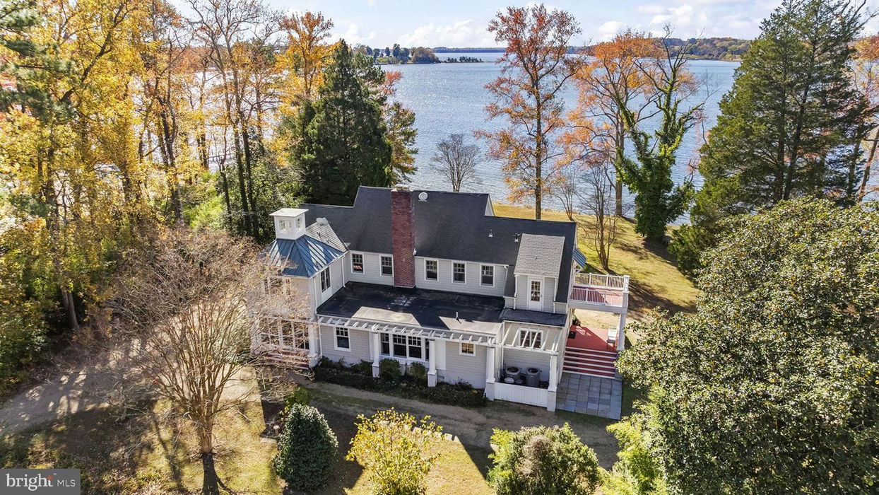 17301 Point Lookout Rd, Lexington Park, MD 20653