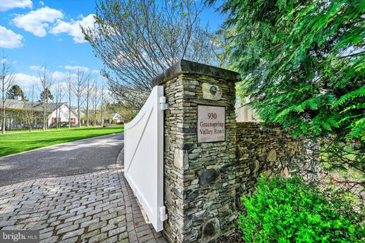 930 Greenspring Valley Rd Lutherville-Timonium, MD 21093