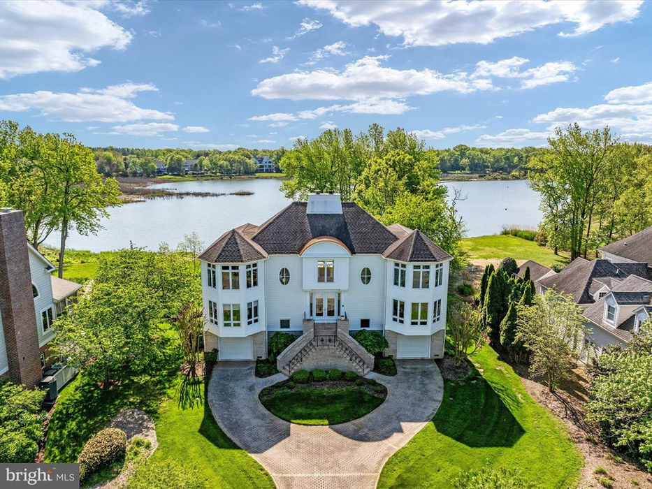 1237 Cherry Tree Ln Annapolis, MD 21403